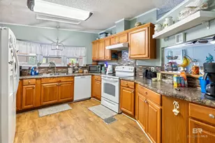 1524 Valencia Dr, Lillian, AL 36549 - Photo 15