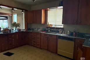 5250 Marietta Dr, Mobile, AL 36618 - Photo 5