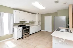 104 Terry St, Spanish Fort, AL 36527 - Photo 9