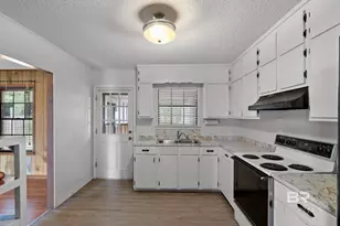 716 N Cedar St, Foley, AL 36535 - Photo 11