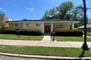 225 W Laurel Ave, Foley, AL 36535 - Photo 1