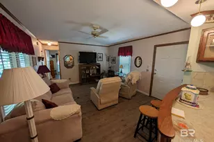 1558 Valencia Dr, Lillian, AL 36549 - Photo 3