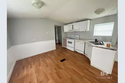 199 Robin Circle, Robertsdale, AL 36567 - Photo 5