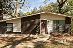 5404 Forest Park Dr, Mobile, AL 36618 - Photo 1