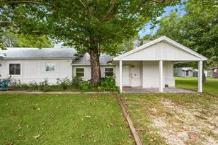 24663 Chestnut St, Elberta, AL 36530 - Photo 1