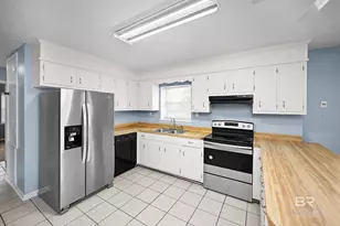 206 W Magnolia St, Bay Minette, AL 36507 - Photo 9