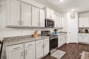 1808 Carly St, Foley, AL 36535 - Photo 9