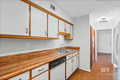 527 Highland Woods Drive, Mobile, AL 36608 - Photo 7