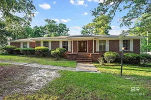 135 Pineridge Rd, Daphne, AL 36526 - Photo 1