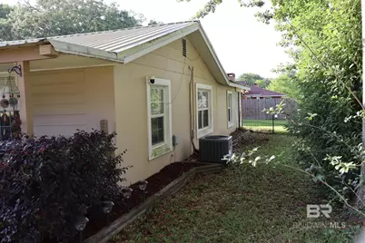 18935 E Hammond Street, Robertsdale, AL 36567 - Photo 3