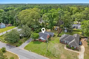 160 Country Club Dr, Daphne, AL 36526 - Photo 57