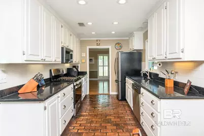 637 W Tudor Lane, Mobile, AL 36608 - Photo 9