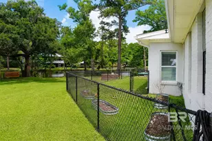 9825 Wolf Creek Ridge, Elberta, AL 36530 - Photo 15
