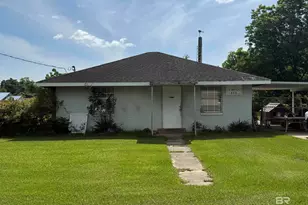 315 S Hoyle Ave, Bay Minette, AL 36507 - Photo 1
