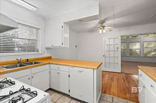 359 Wisteria St, Fairhope, AL 36532 - Photo 9