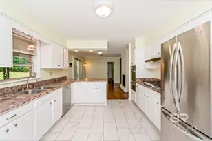 108 Llewelyn Dr, Mobile, AL 36608 - Photo 7