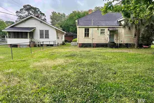 302 Stocking St, Mobile, AL 36604 - Photo 1