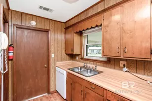 10630 E Hillcrest Dr, Grand Bay, AL 36541 - Photo 9