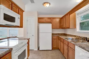 8440 Kendall Ct, Mobile, AL 36695 - Photo 7