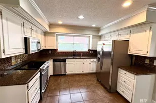 7201 N Ashmoor Dr, Mobile, AL 36695 - Photo 9
