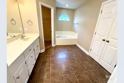 7201 N Ashmoor Drive, Mobile, AL 36695 - Photo 13