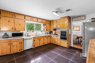 4213 E Shan Dr, Mobile, AL 36693 - Photo 9