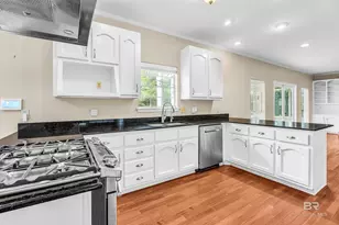 705 Holly Dr, Fairhope, AL 36532 - Photo 11
