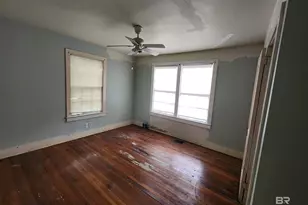 70 Glenwood St, Mobile, AL 36606 - Photo 9