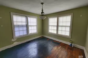 70 Glenwood St, Mobile, AL 36606 - Photo 7