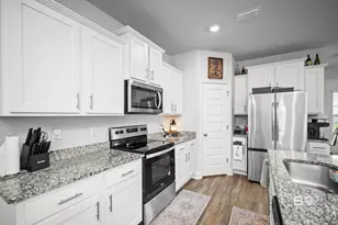 13075 Shoshoney Cir, Fairhope, AL 36532 - Photo 9