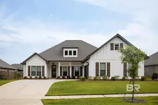 392 Garrison Blvd, Fairhope, AL 36532 - Photo 1