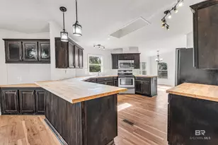 274 S Wren Ln, Robertsdale, AL 36567 - Photo 9