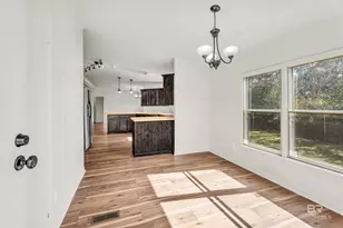 274 S Wren Ln, Robertsdale, AL 36567 - Photo 5