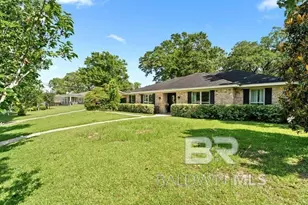 154 Country Club Dr, Daphne, AL 36526 - Photo 3