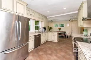 363 Gulfwood Dr, Mobile, AL 36608 - Photo 9