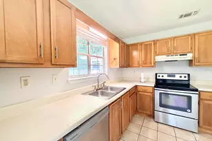 3332 W Autumn Ridge Dr, Mobile, AL 36695 - Photo 17