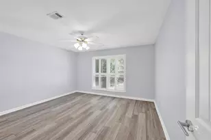 5466 N Shore Rd, Pensacola, FL 32507 - Photo 29