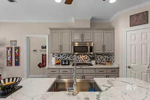 138 Easton Cir, Fairhope, AL 36532 - Photo 9