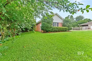 105 Oakwood Ave, Fairhope, AL 36532 - Photo 5