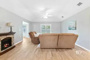 105 Oakwood Ave, Fairhope, AL 36532 - Photo 9