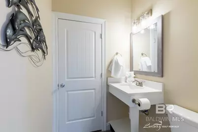 332 W Beach Boulevard, Gulf Shores, AL 36542 - Photo 9