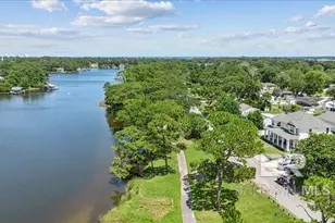 309 SW Syrcle Dr, Pensacola, FL 32507 - Photo 55