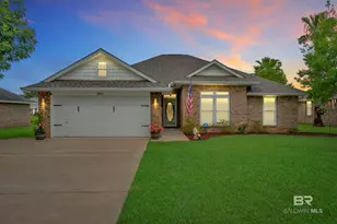 8917 Shoenight Cir, Foley, AL 36535 - Photo 1