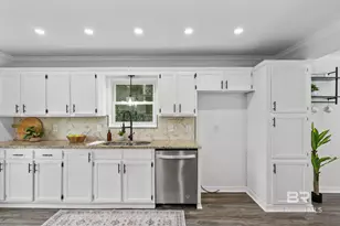 6058 N Highland Woods Dr, Mobile, AL 36608 - Photo 17