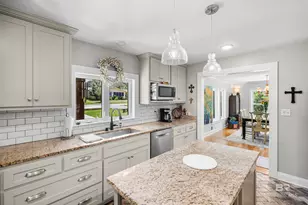 1615 5th St, Daphne, AL 36526 - Photo 9