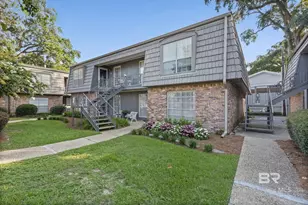 207 S Mobile St, Fairhope, AL 36532 - Photo 1
