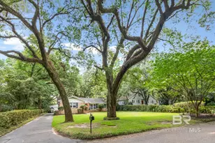 3909 Hillcrest Ln, Mobile, AL 36693 - Photo 3