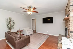 3909 Hillcrest Ln, Mobile, AL 36693 - Photo 15