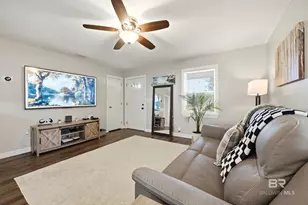 901 W 7th St, Bay Minette, AL 36507 - Photo 9