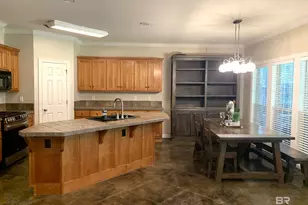 1000 Wesley Ave, Mobile, AL 36609 - Photo 5